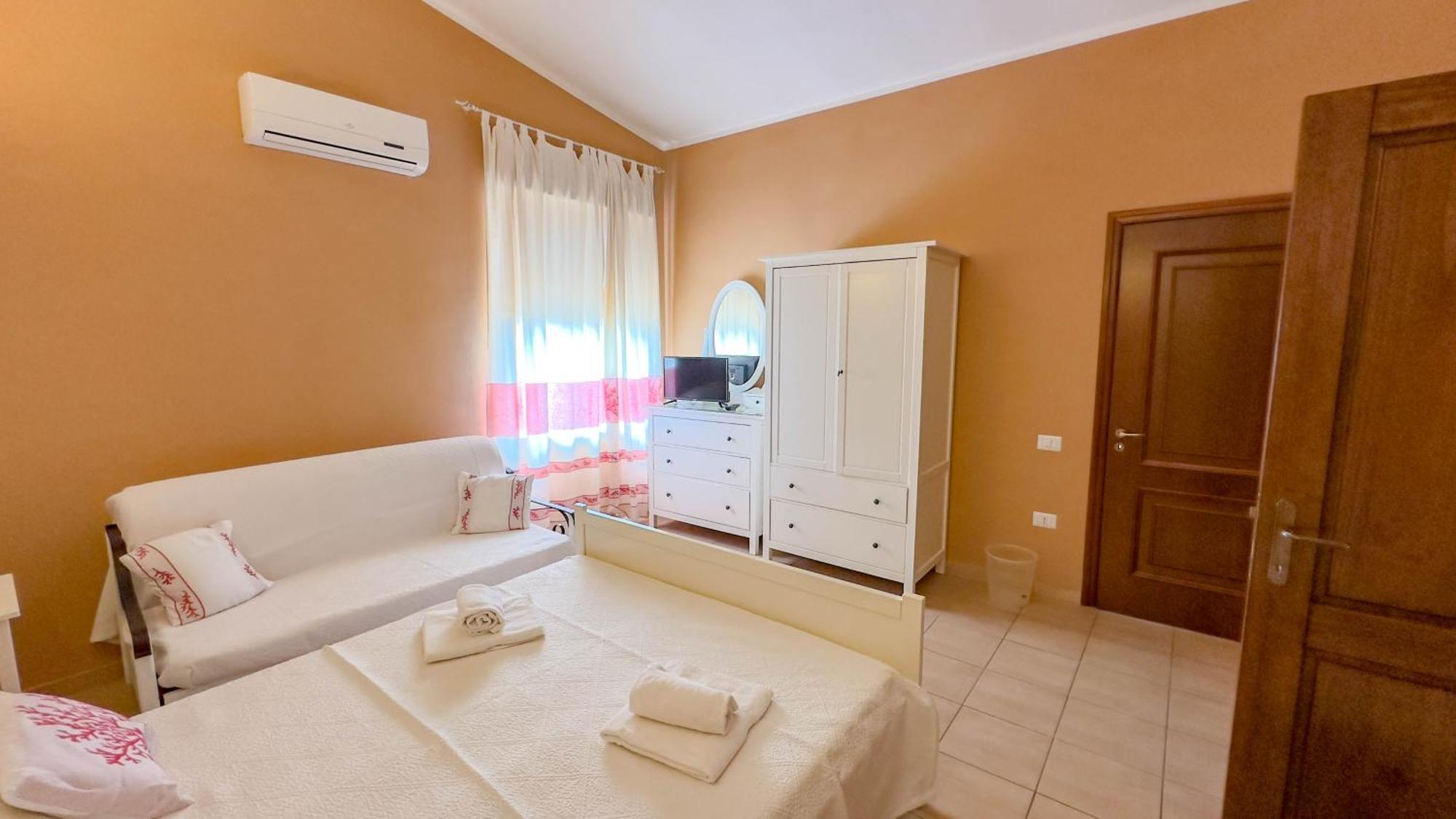 Su Recreu 'E Mare Hotel Bosa Marina Ngoại thất bức ảnh