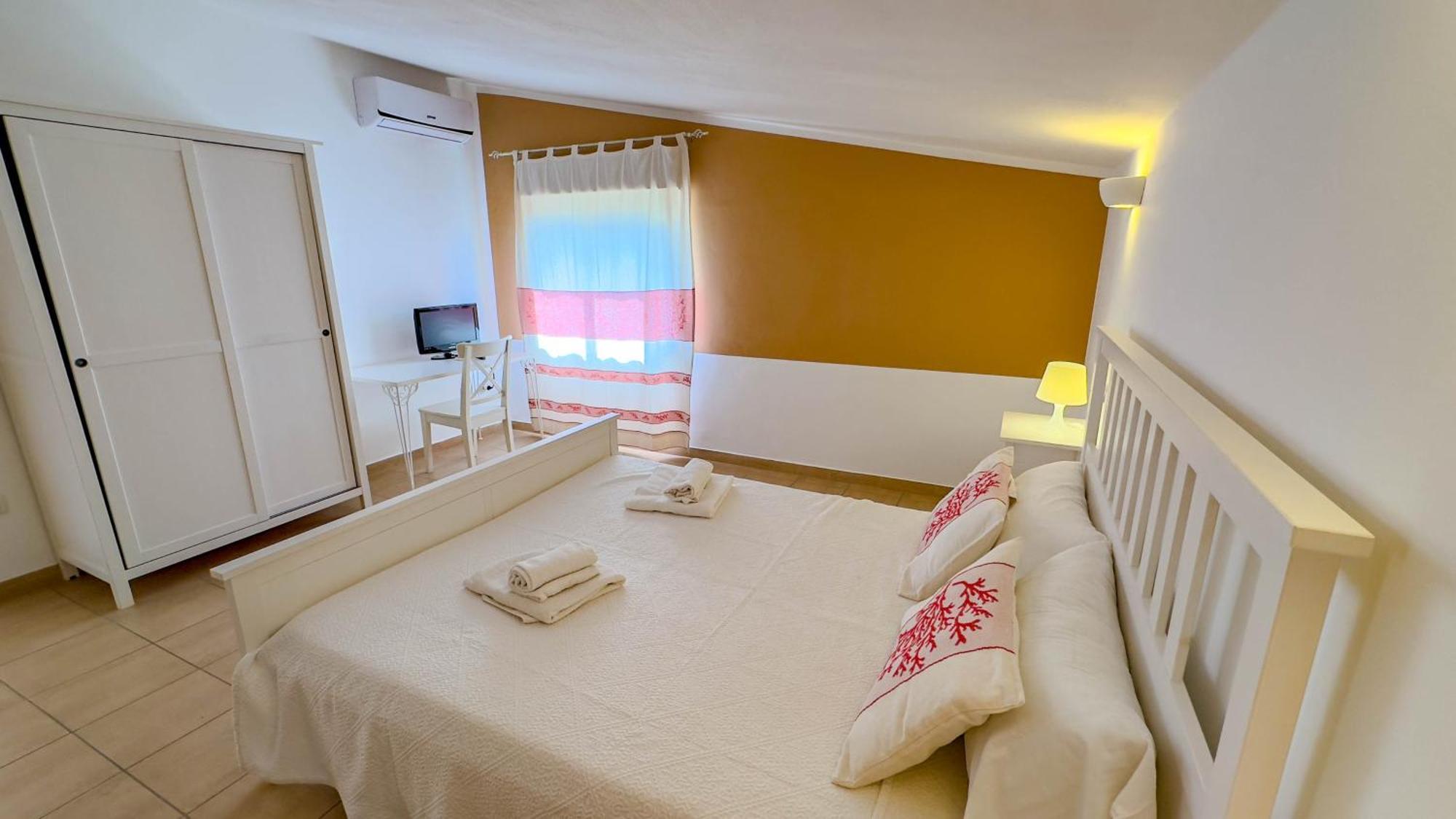 Su Recreu 'E Mare Hotel Bosa Marina Ngoại thất bức ảnh