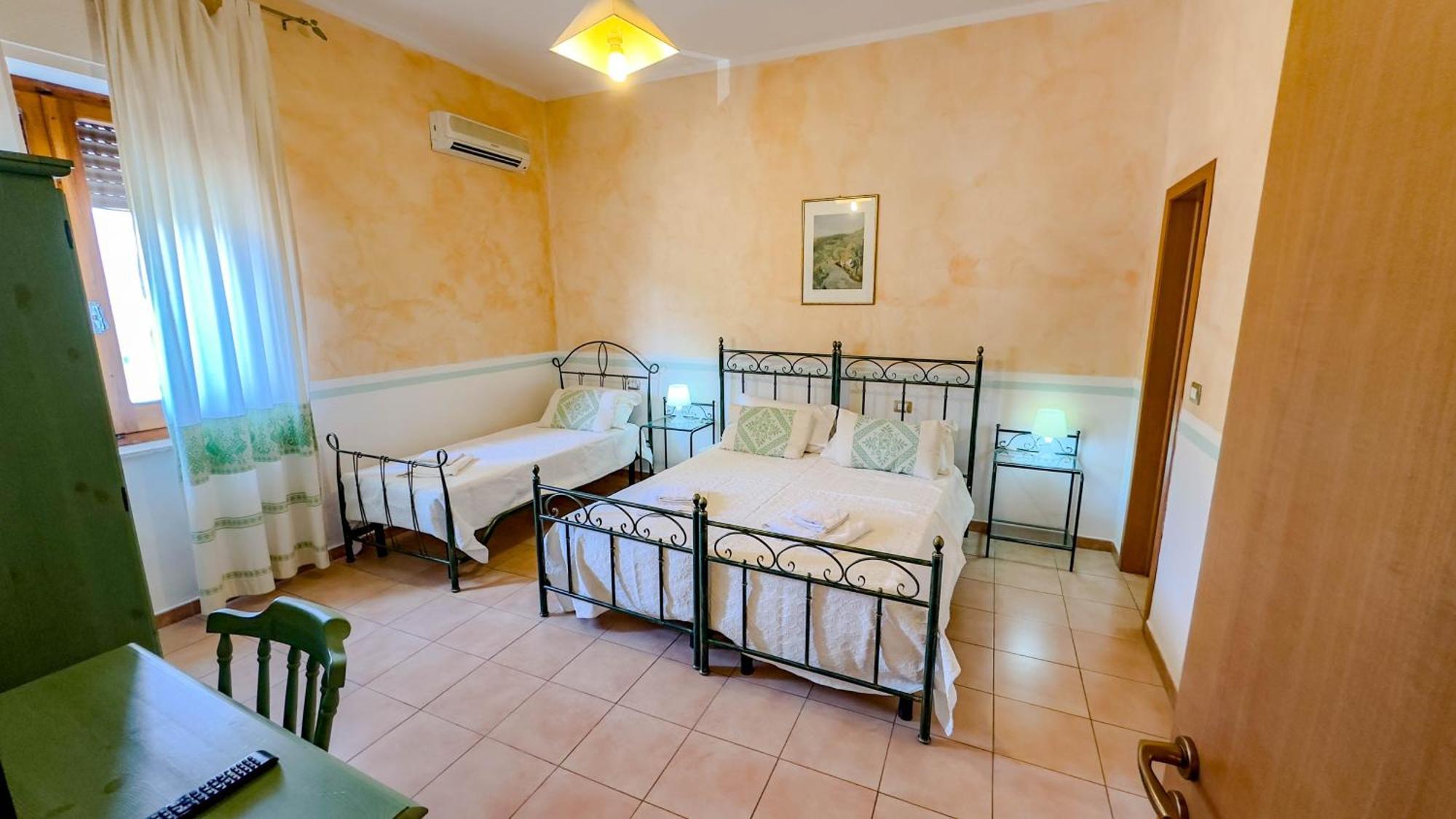 Su Recreu 'E Mare Hotel Bosa Marina Ngoại thất bức ảnh