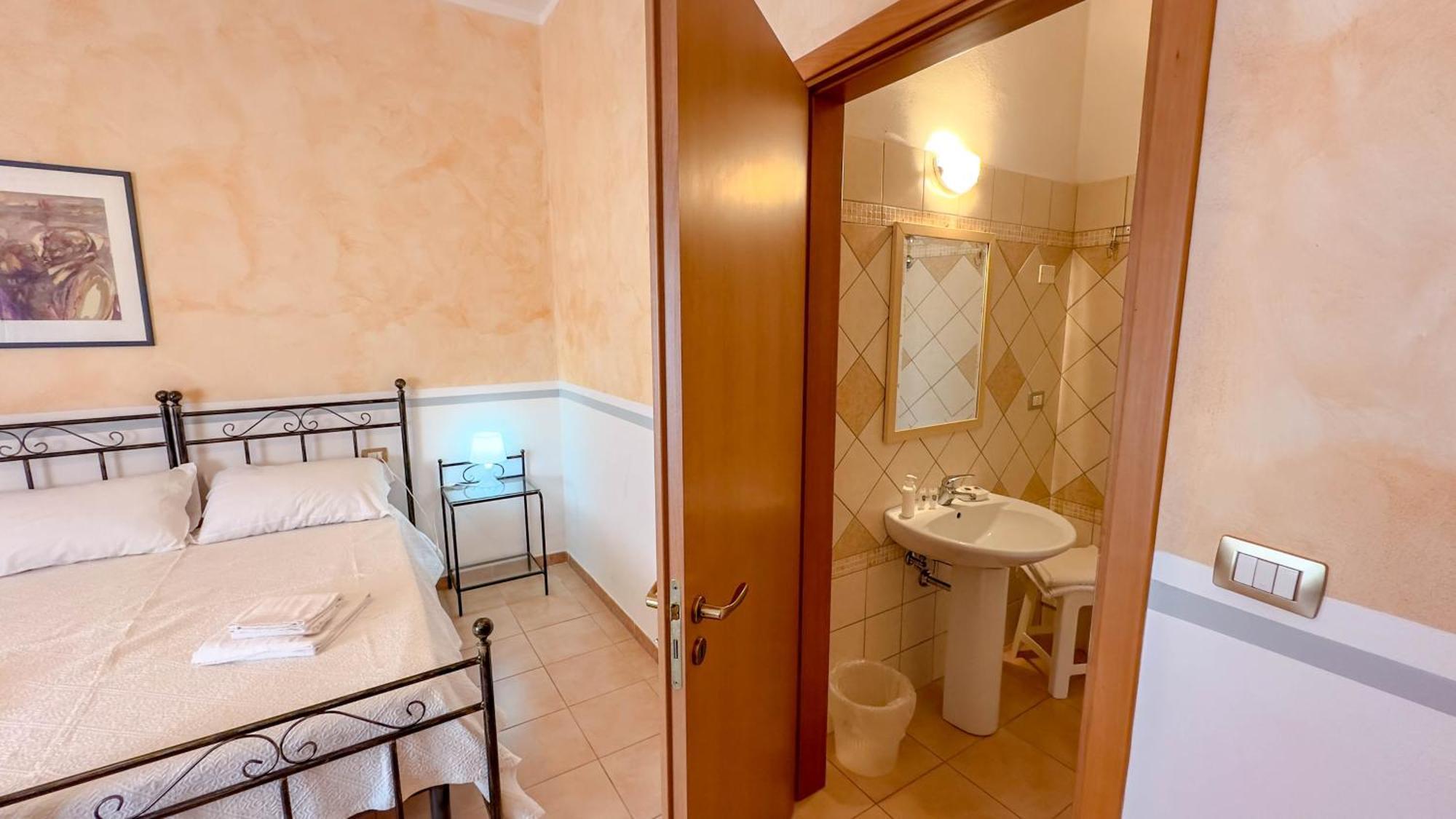 Su Recreu 'E Mare Hotel Bosa Marina Ngoại thất bức ảnh